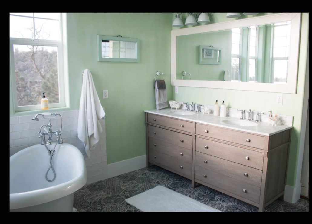 Crooked Pine Farm House Vacation Rental Bathroom Photo