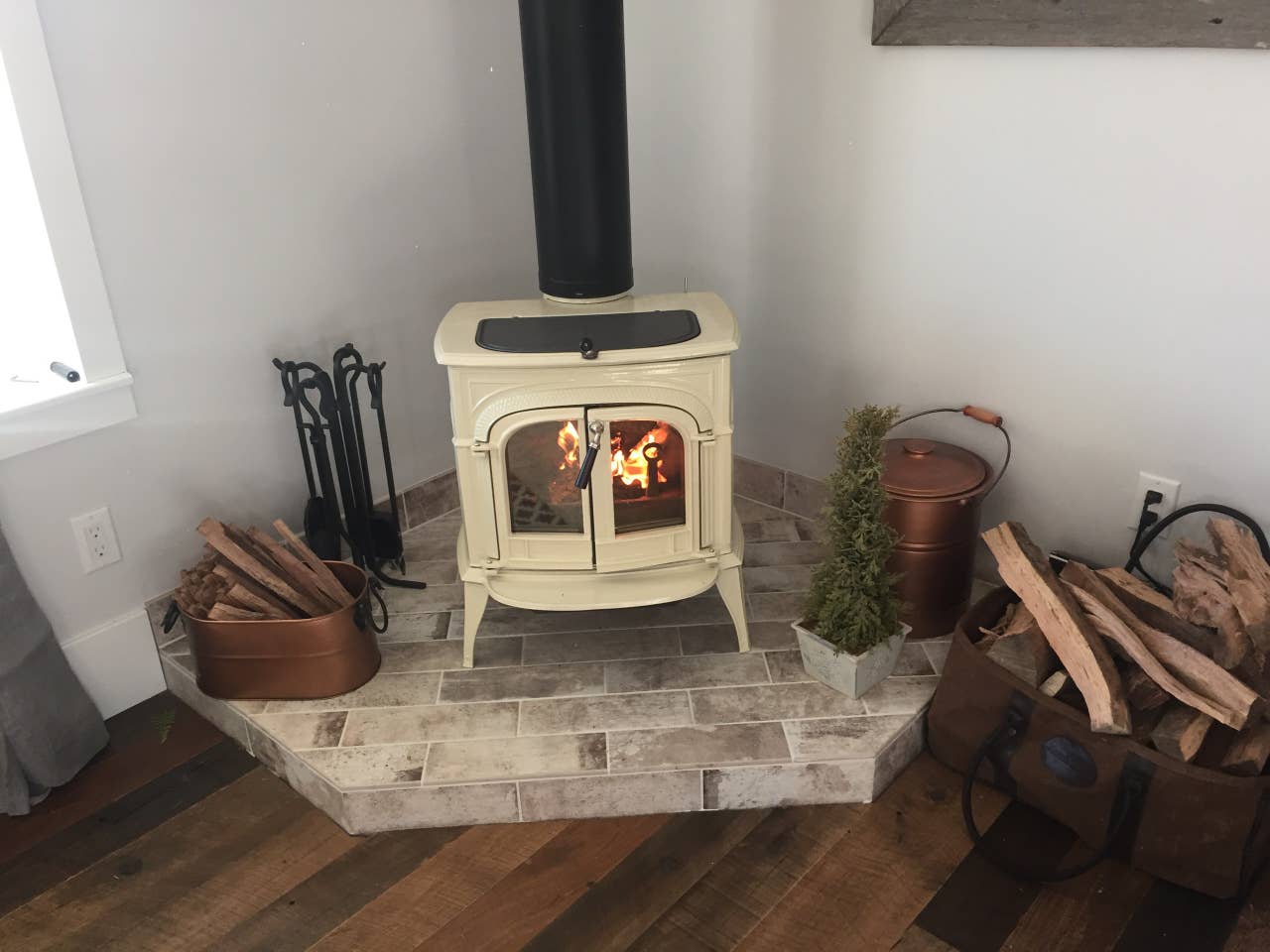 Crooked Pine Farm House Vacation Rental Wood Burning Stove Photo